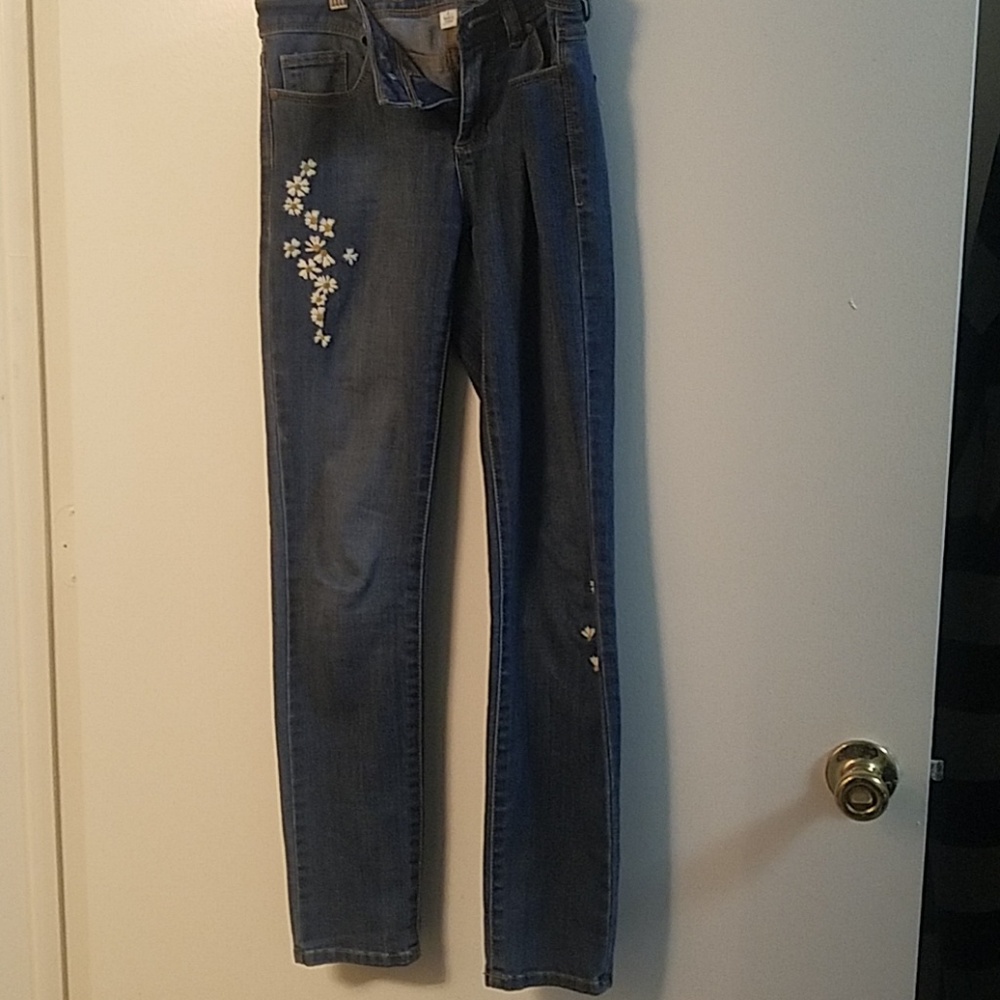 LC floral embroidered blue jeans